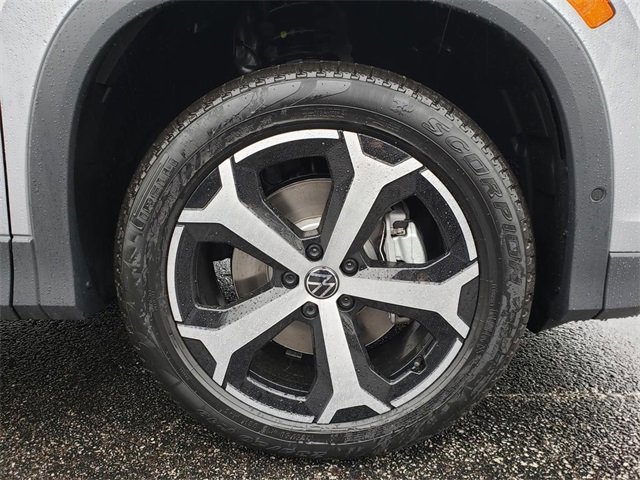 New 2026 Volkswagen Tiguan SE image 12