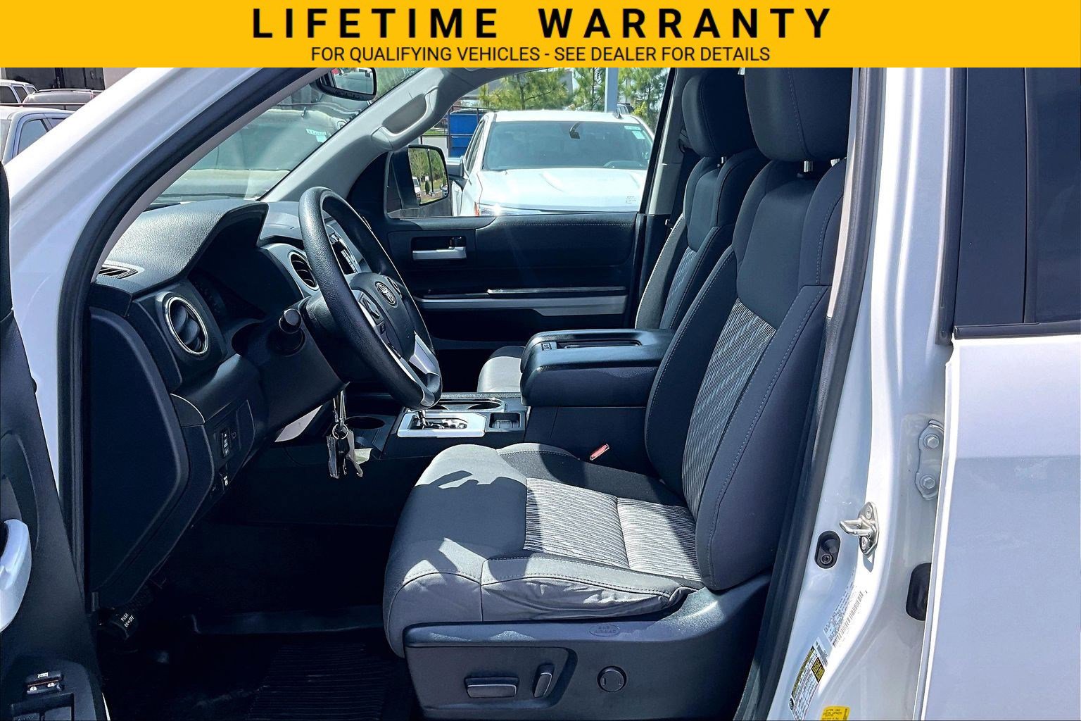 Used 2020 Toyota Tundra SR5 w/ SR5 Convenience Package AWD/4WD image 21