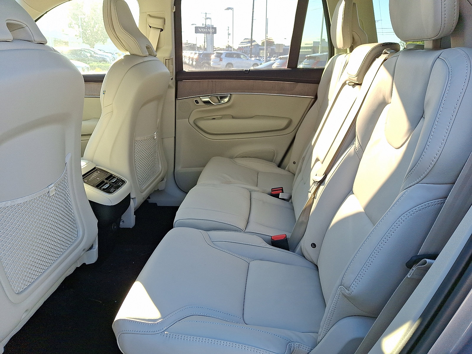 New 2026 Volvo XC90 B6 Ultra w/ Protection Package Premier image 5
