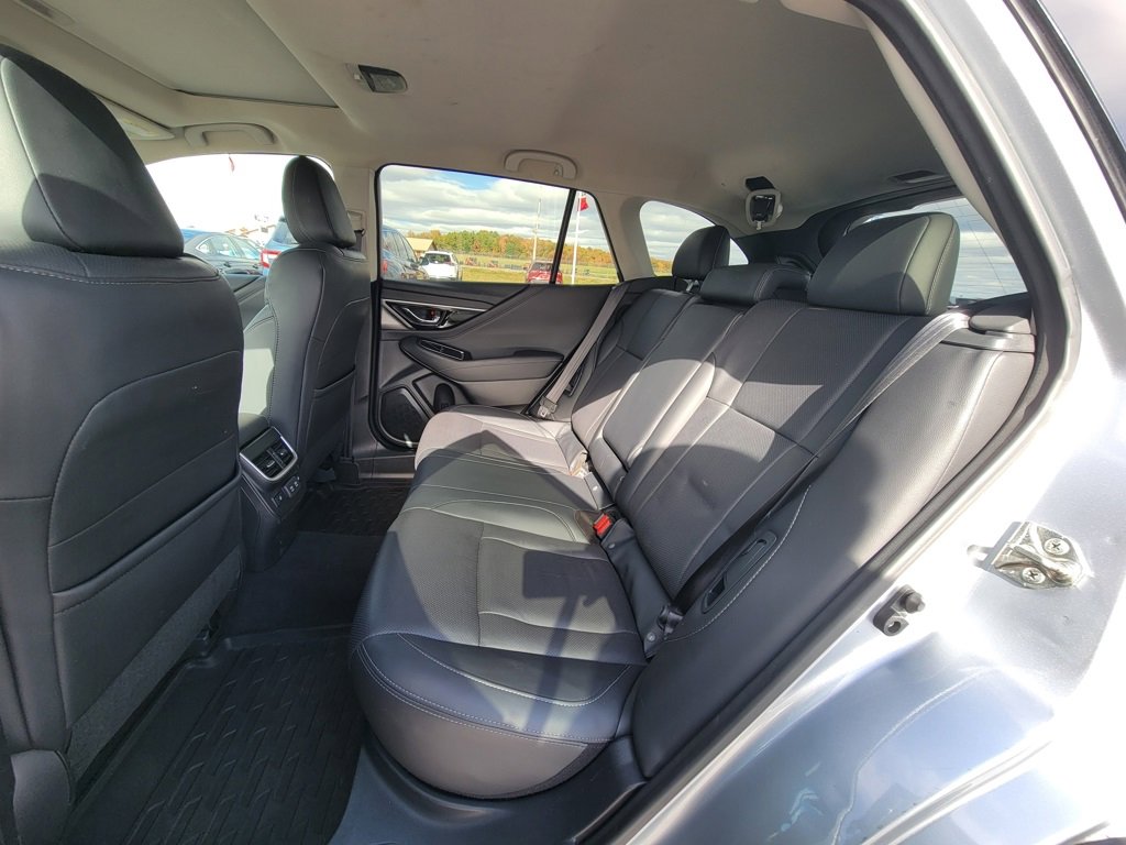 Used 2020 Subaru Outback Limited image 23
