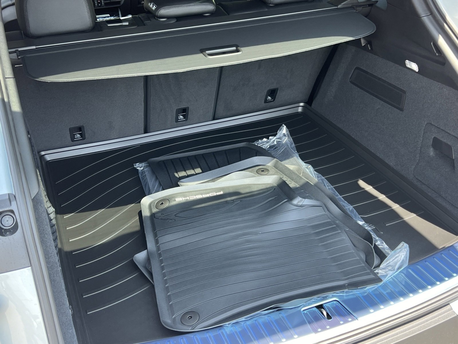 New 2025 Porsche Cayenne image 21