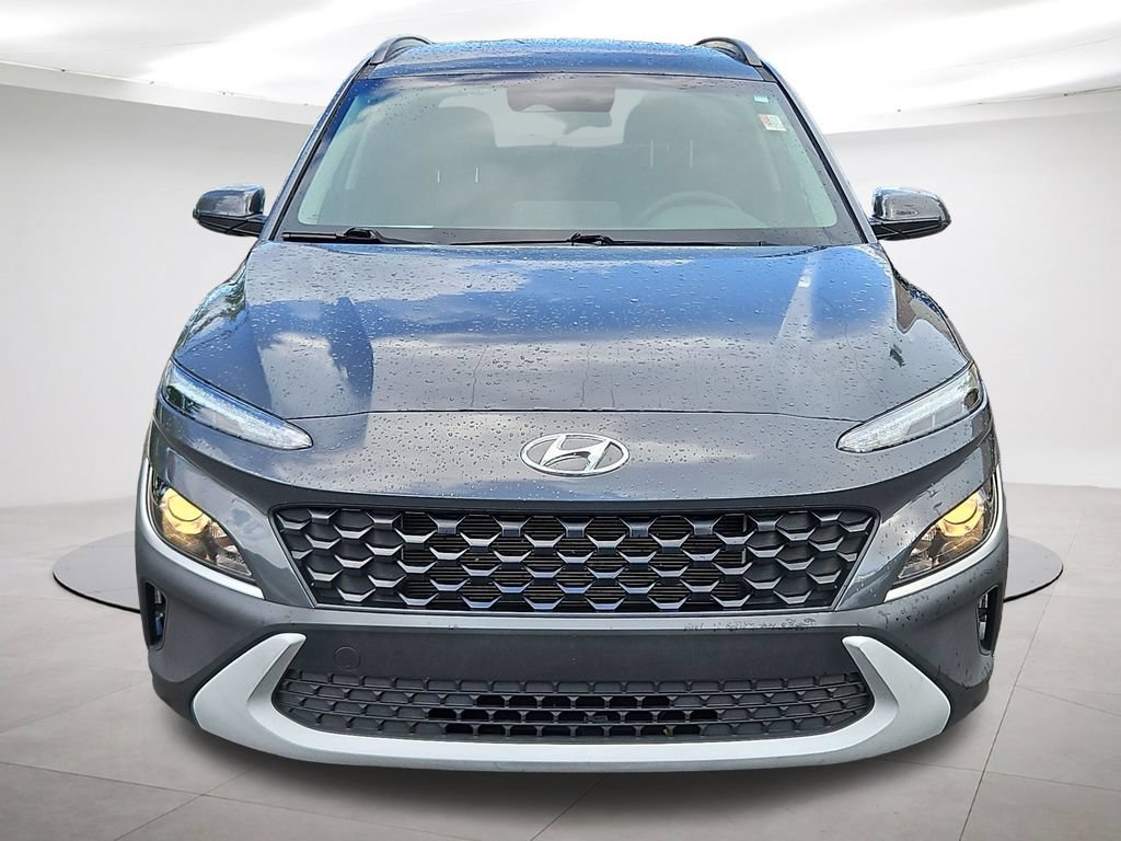 Used 2023 Hyundai Kona SEL w/ Cargo Package FWD image 2