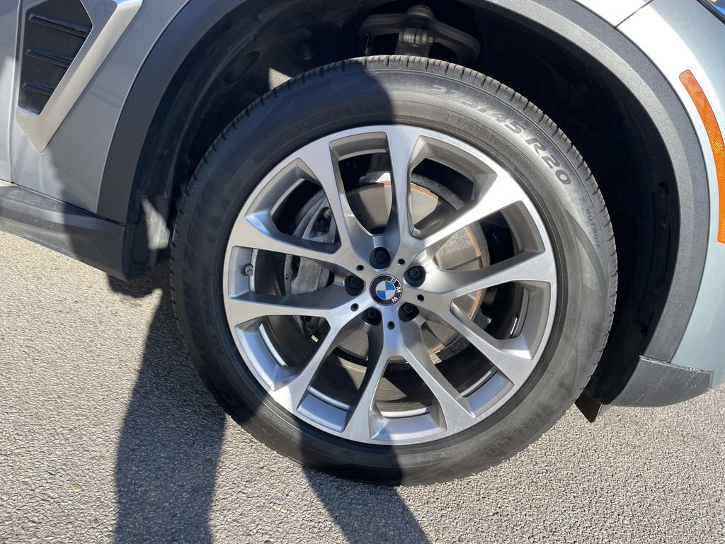 Used 2024 BMW X5 xDrive40i w/ Premium Package image 11