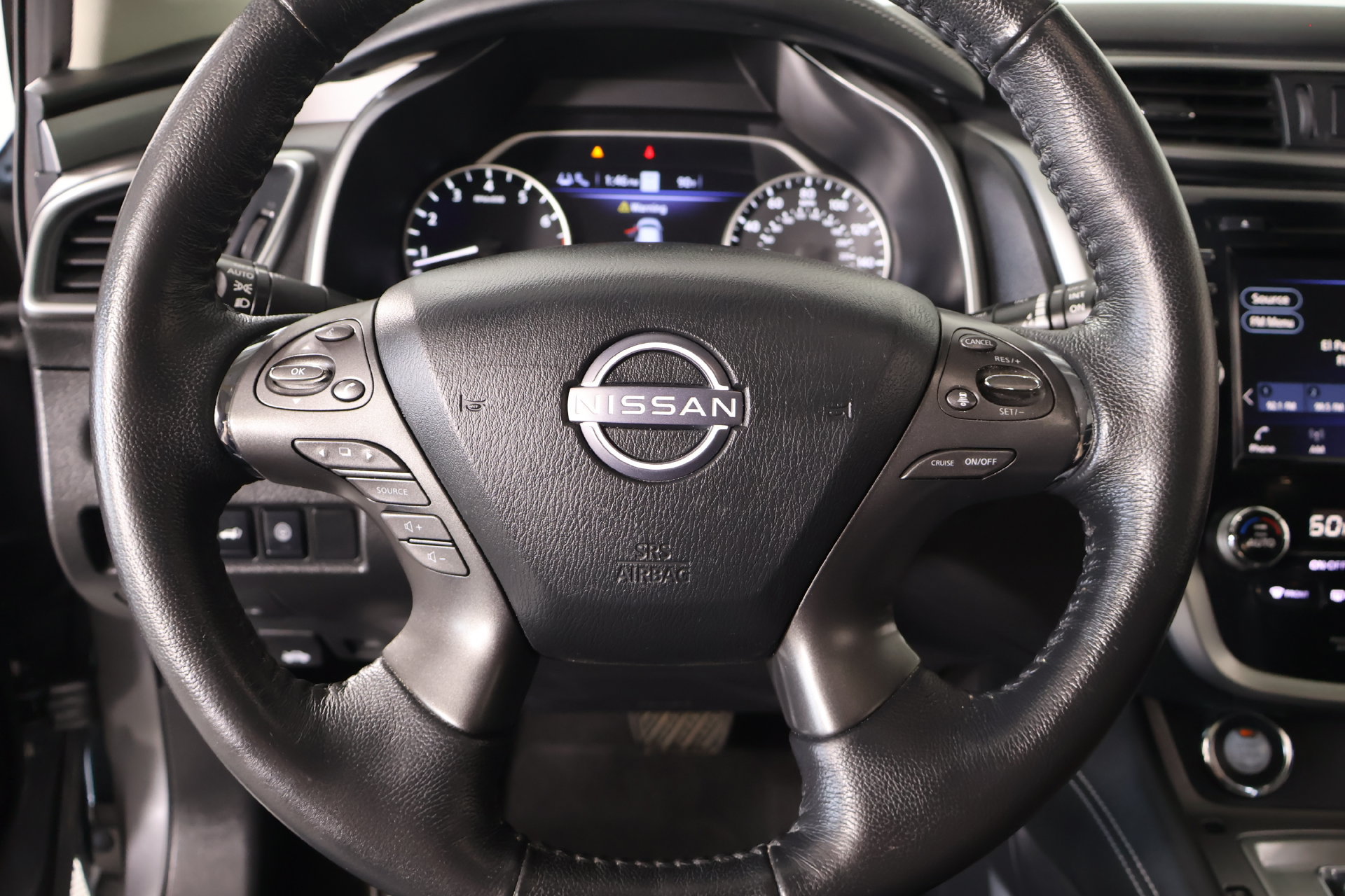 Used 2024 Nissan Murano SL w/ Cargo Package FWD image 3