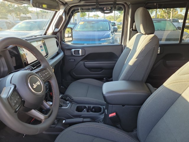 Used 2024 Jeep Gladiator Sport AWD/4WD image 16