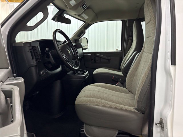 Used 2020 Chevrolet Express 2500 LT RWD image 24