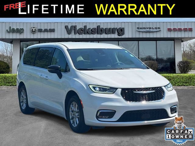 Used 2024 Chrysler Pacifica Touring-L FWD image 1