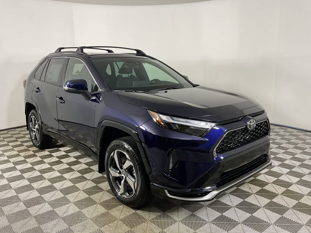 New 2025 Toyota RAV4 SE