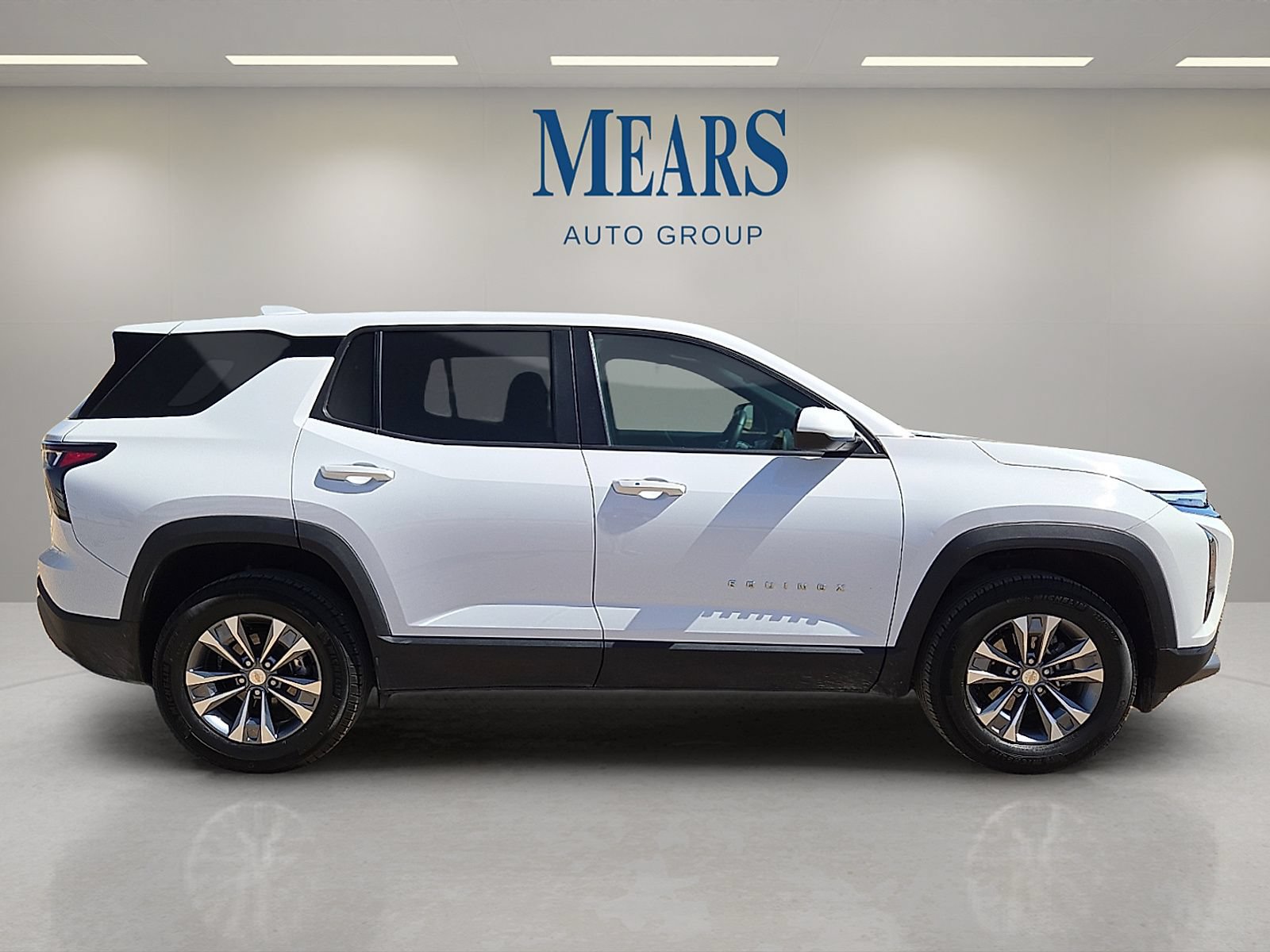 Used 2025 Chevrolet Equinox LT AWD/4WD image 6