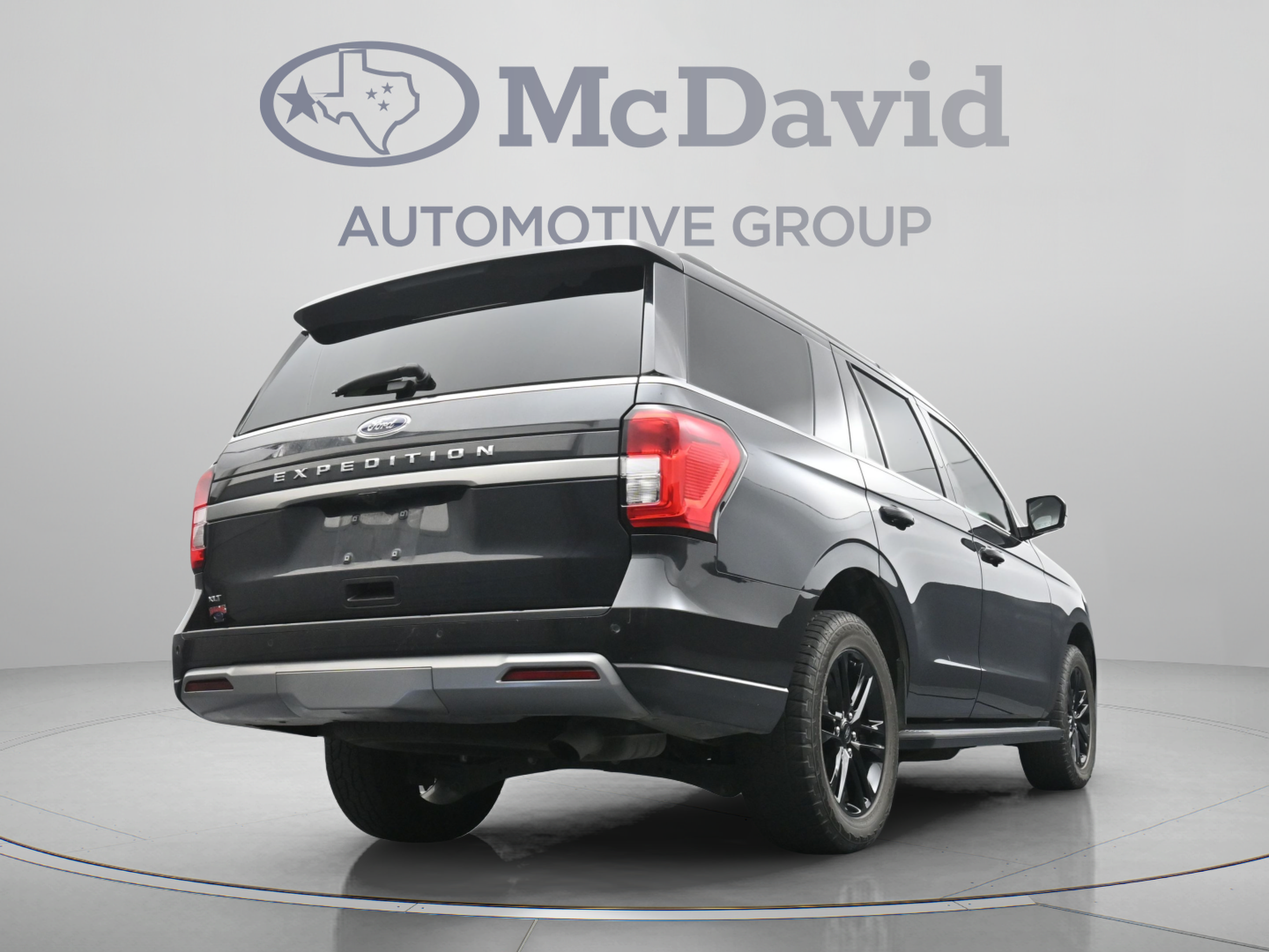 Used 2024 Ford Expedition XLT RWD image 32
