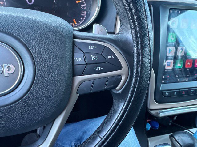 Used 2017 Jeep Grand Cherokee Laredo w/ Quick Order Package 23E AWD/4WD image 17