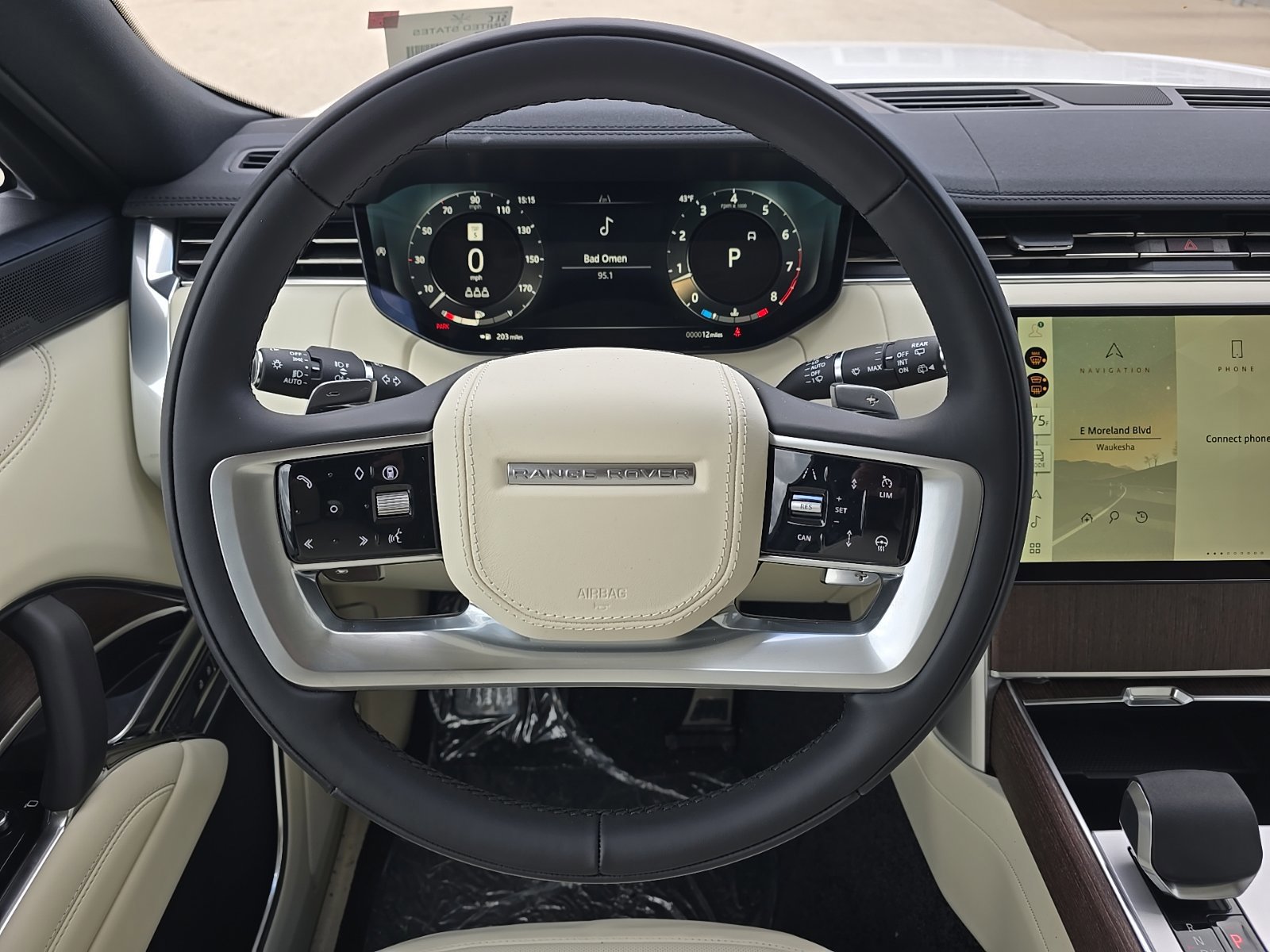 New 2026 Land Rover Range Rover SE image 16