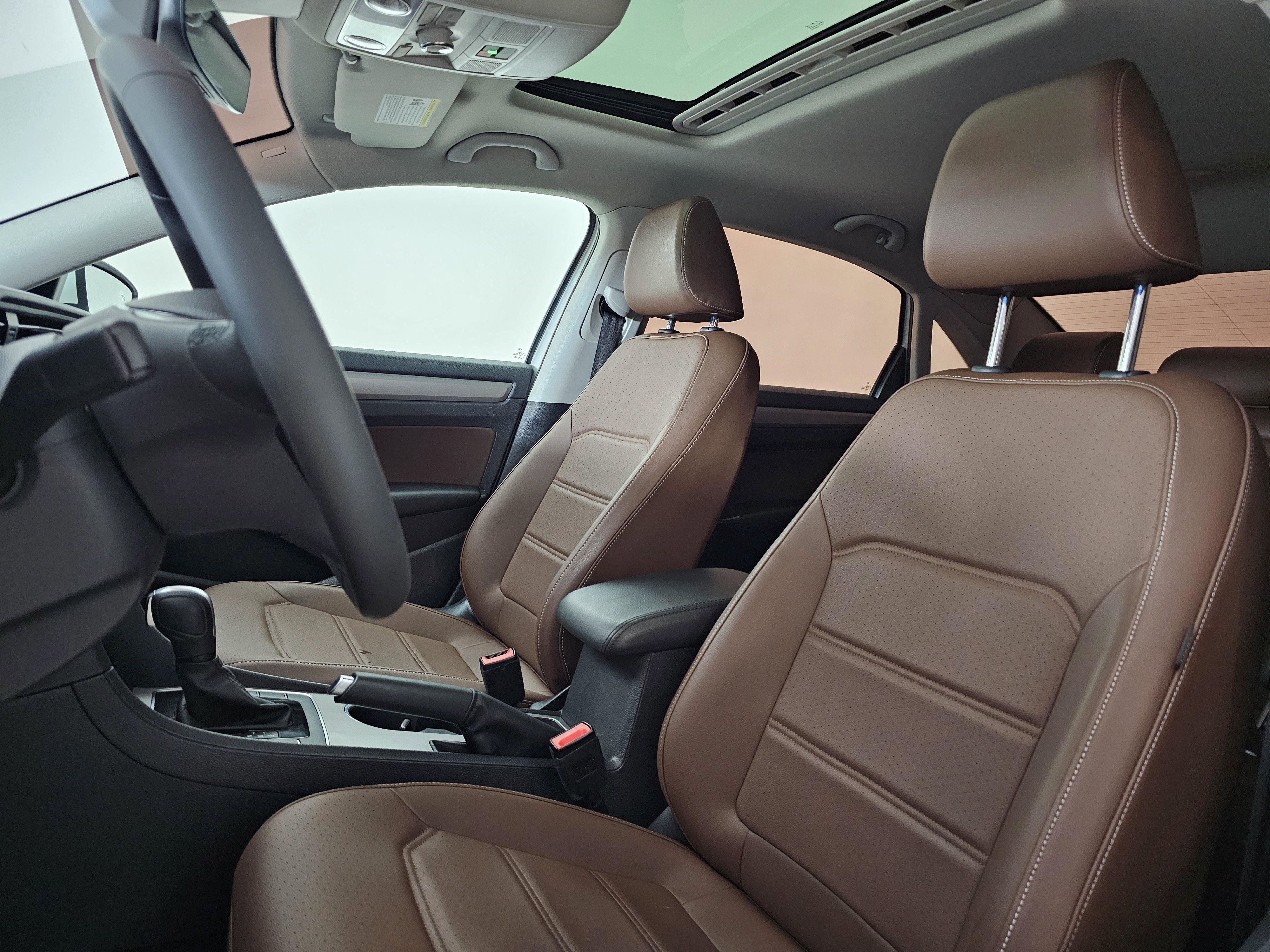 Used 2021 Volkswagen Passat 2.0T SE image 9