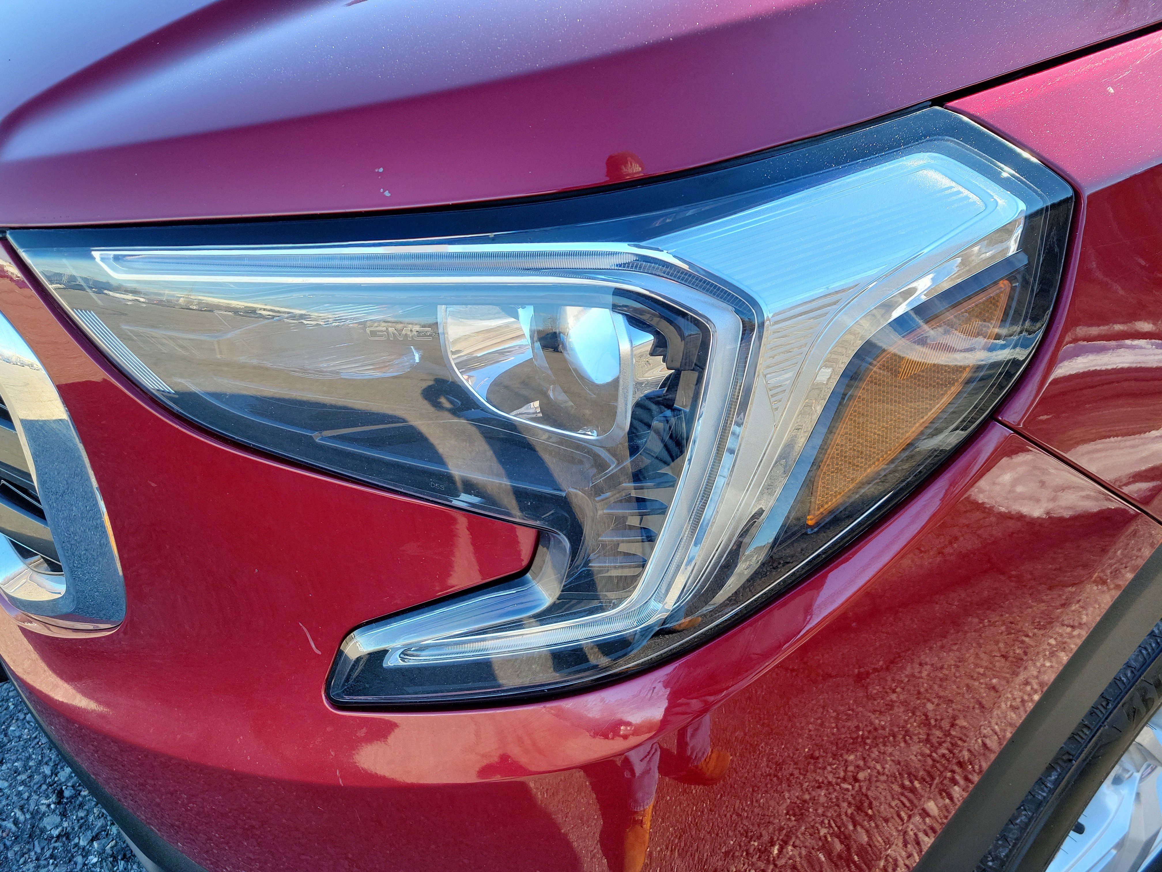 Used 2021 GMC Terrain SLE w/ Driver Convenience Package image 9