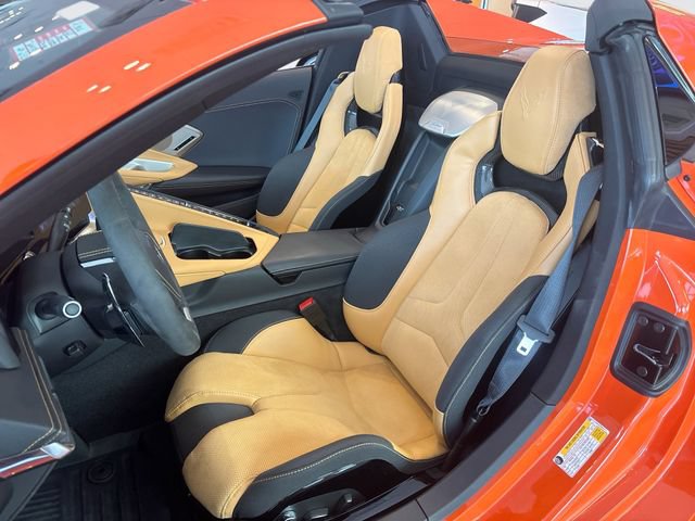 Used 2025 Chevrolet Corvette Z06 RWD image 11