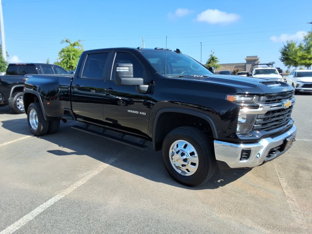 Certified 2025 Chevrolet Silverado 3500 LT AWD/4WD image 3