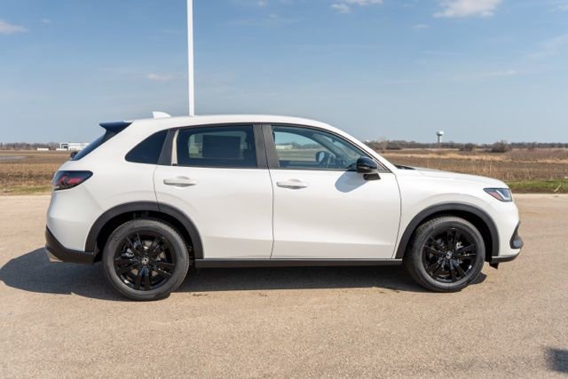 New 2026 Honda HR-V Sport image 8