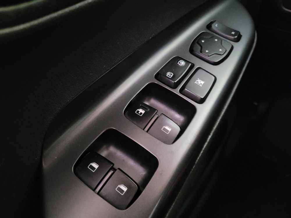 Used 2019 Hyundai Kona SE FWD image 27