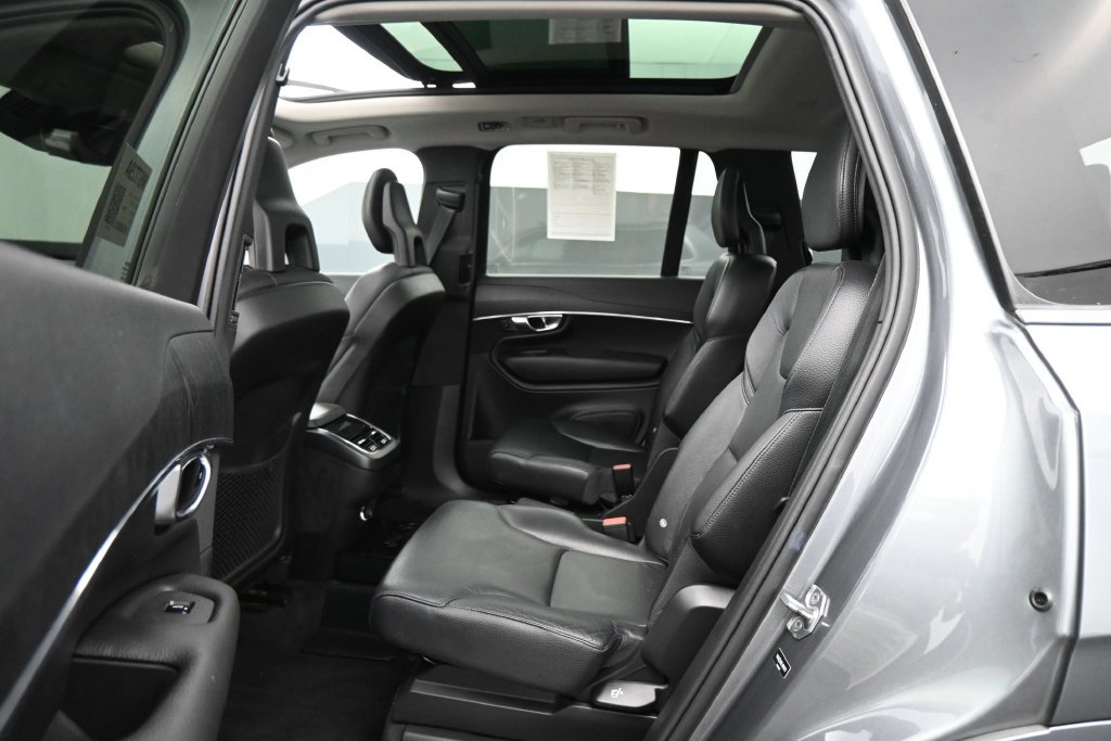 Used 2020 Volvo XC90 T6 Momentum AWD/4WD image 16