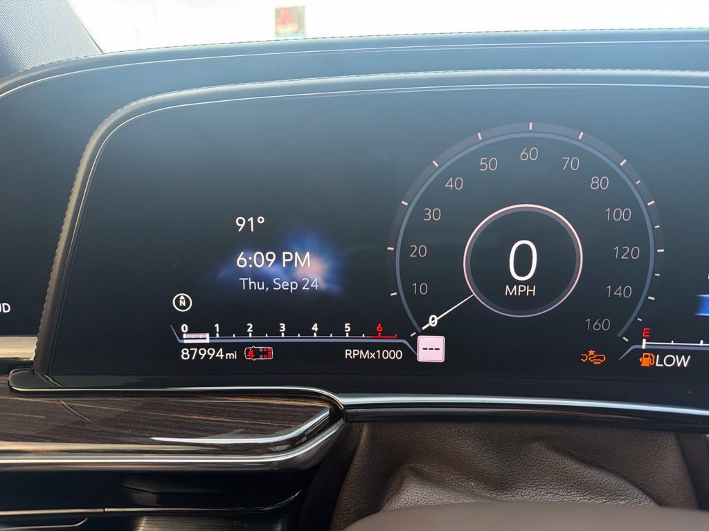 Used 2021 Cadillac Escalade Sport w/ Driver Assist Tech Package AWD/4WD image 8