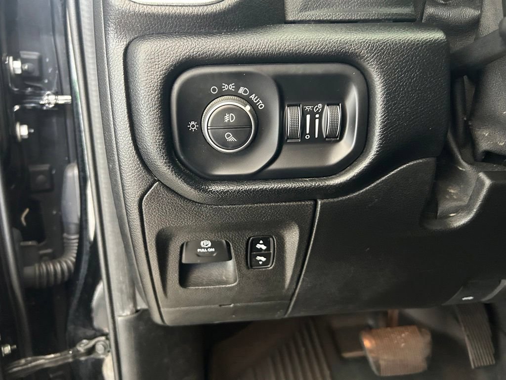 Used 2019 RAM 1500 Big Horn RWD image 41