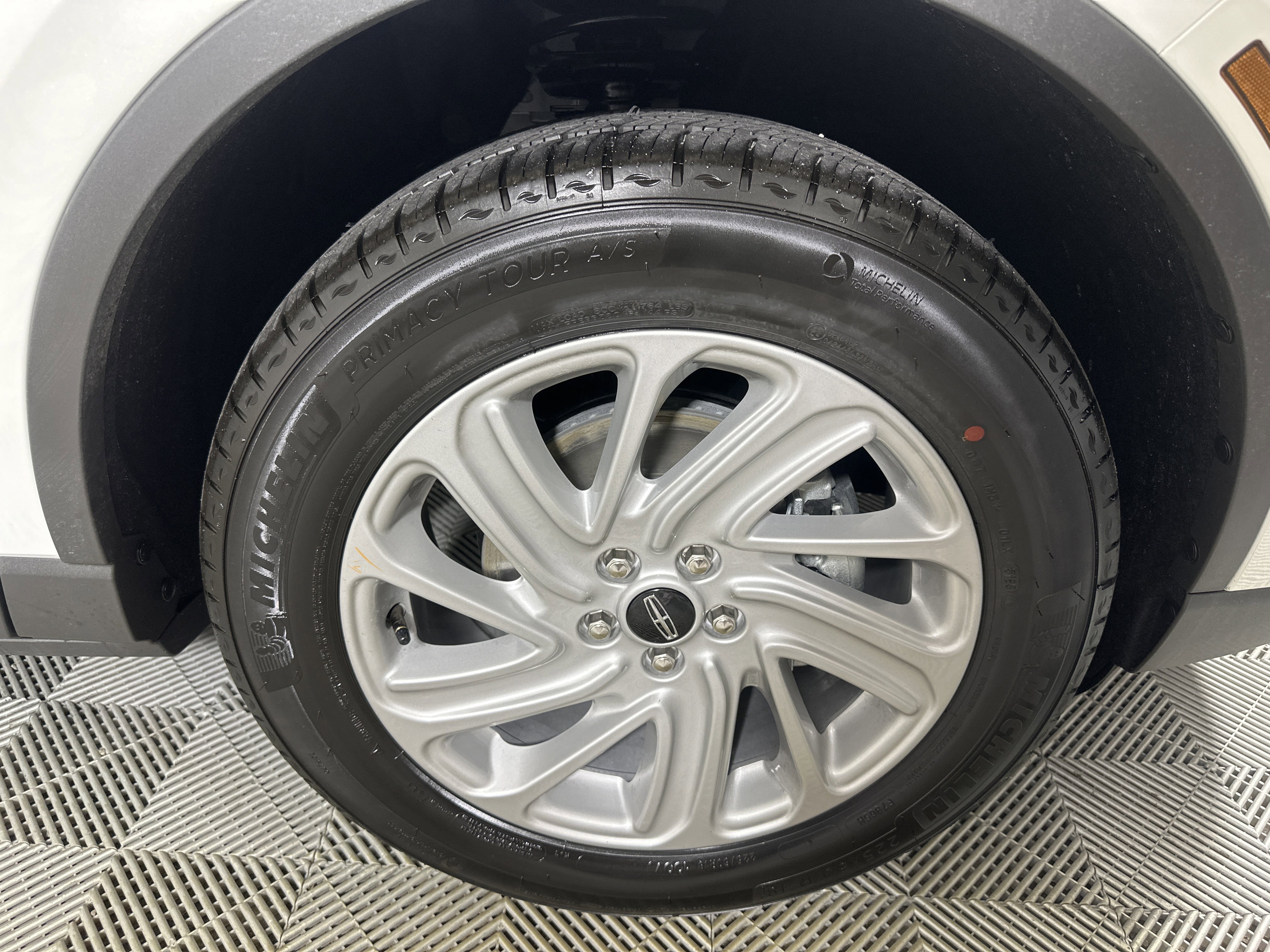 New 2025 Lincoln Corsair AWD image 25