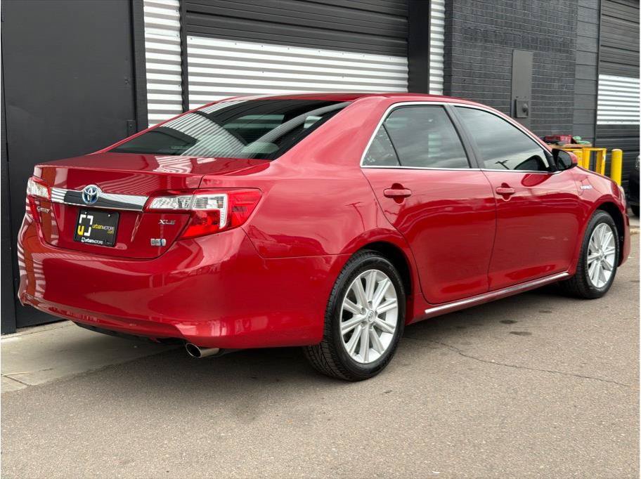 Used 2014 Toyota Camry XLE w/ Protection Package FWD image 3