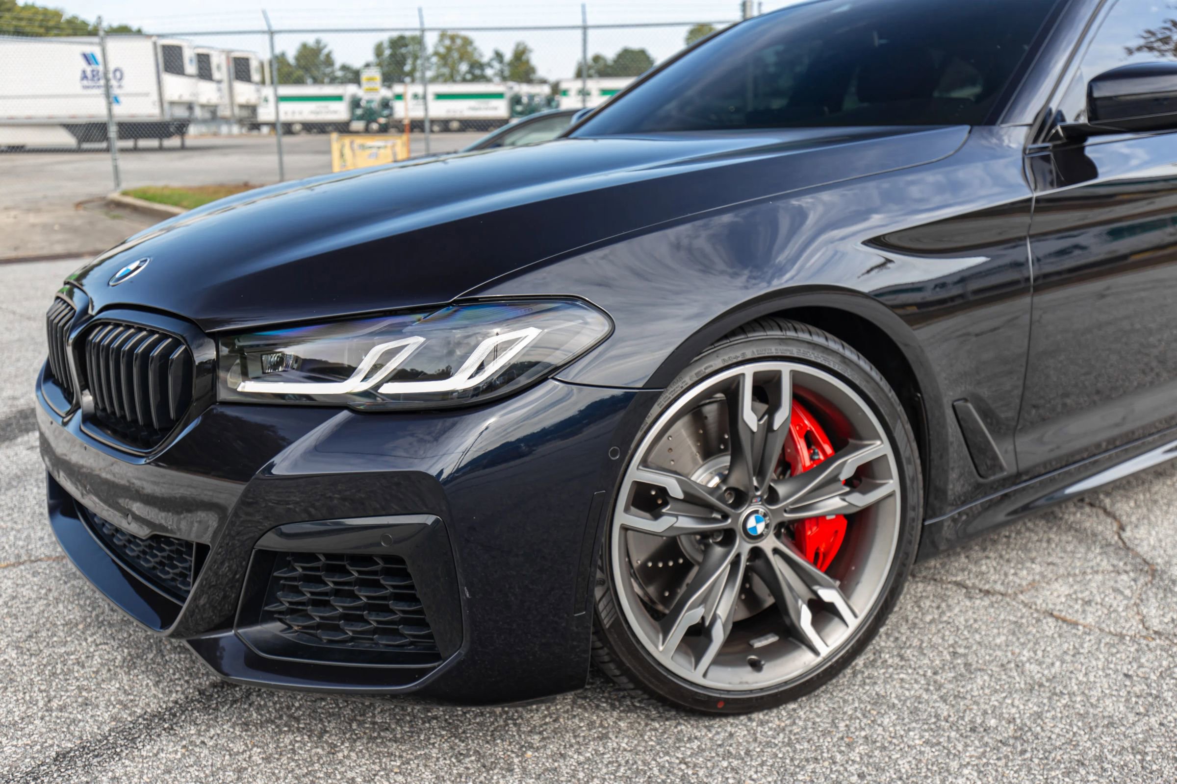 Used 2022 BMW M550i xDrive w/ Shadowloine Package image 3