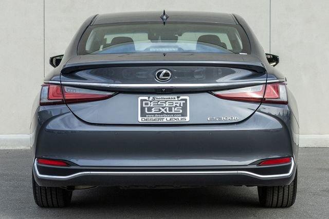 Used 2024 Lexus ES 300h w/ Luxury Package image 4