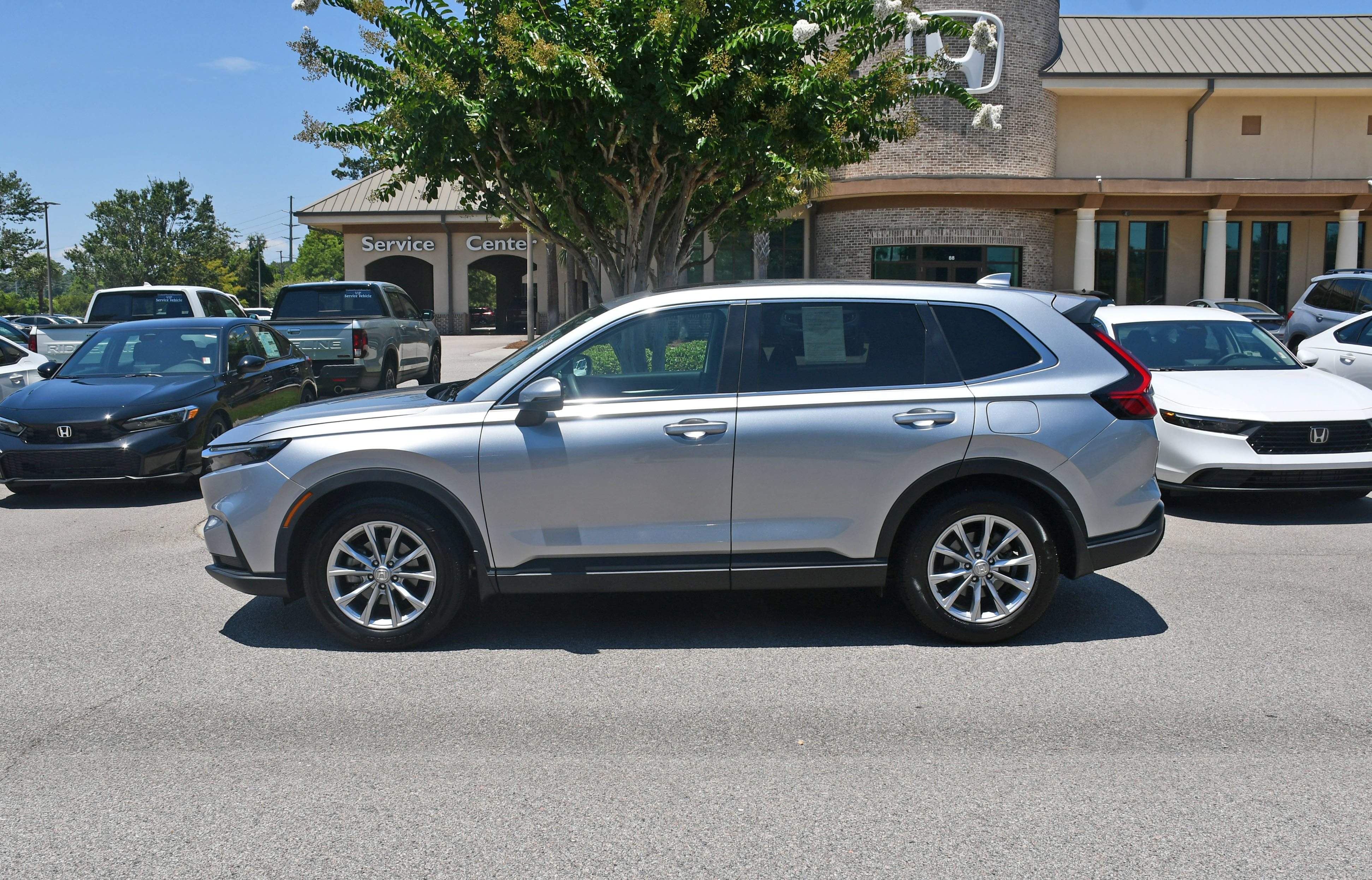 Used 2025 Honda CR-V EX image 21