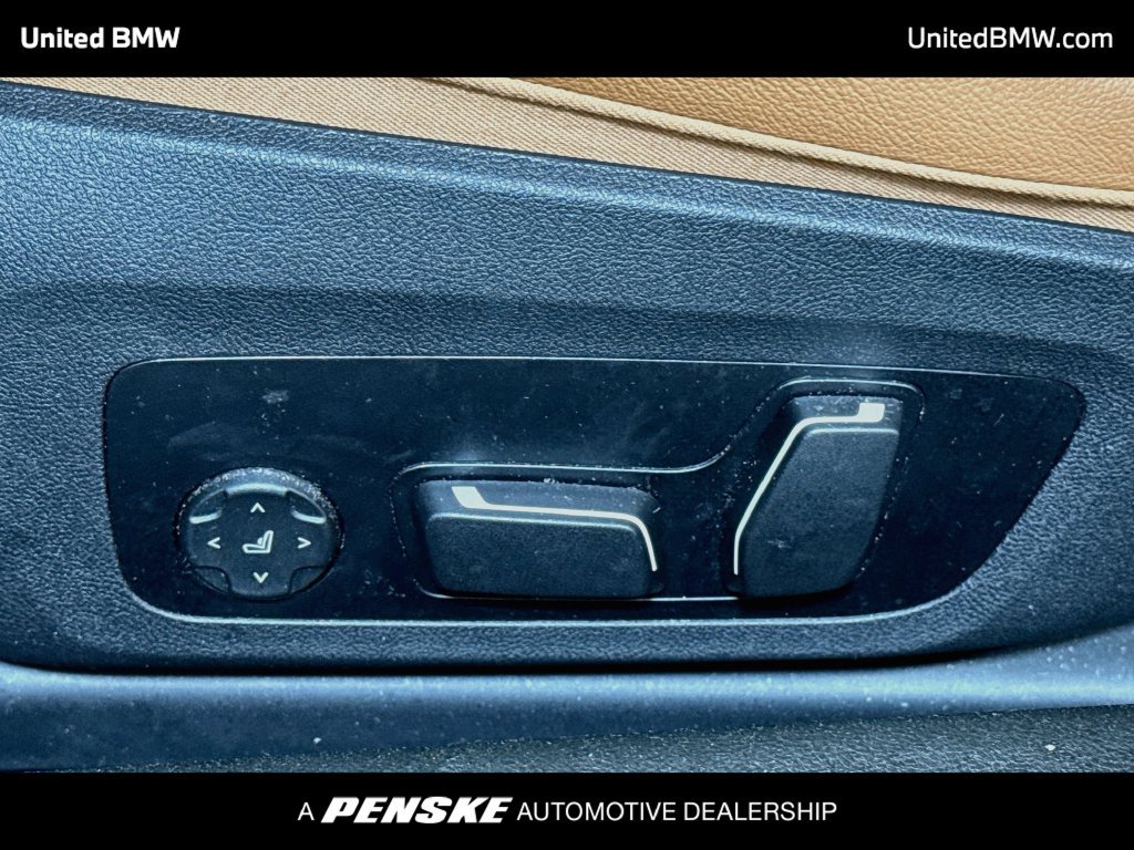 Certified 2024 BMW 230i Coupe w/ Convenience Package RWD image 11