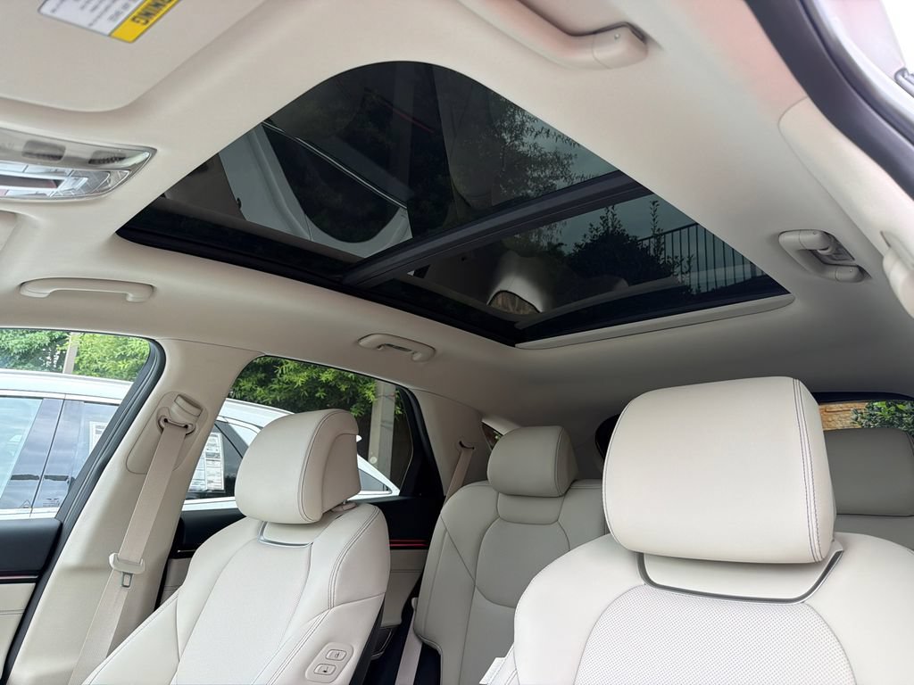 New 2027 Genesis GV70 2.5T Select AWD/4WD image 33