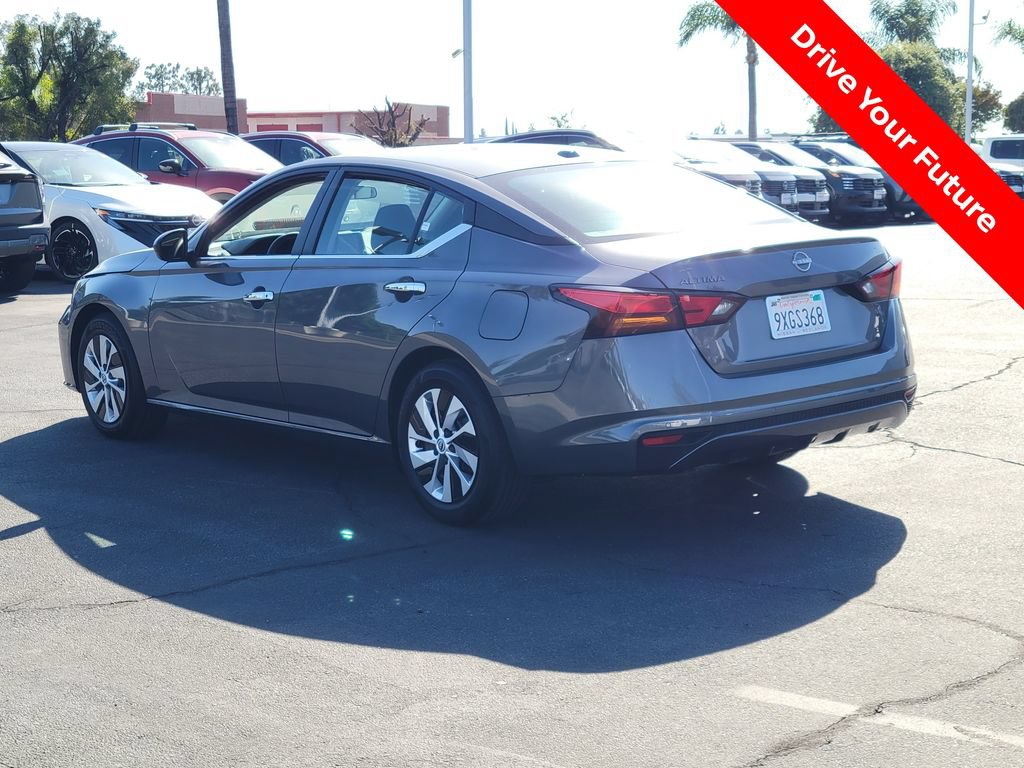 Certified 2025 Nissan Altima 2.5 S FWD image 3