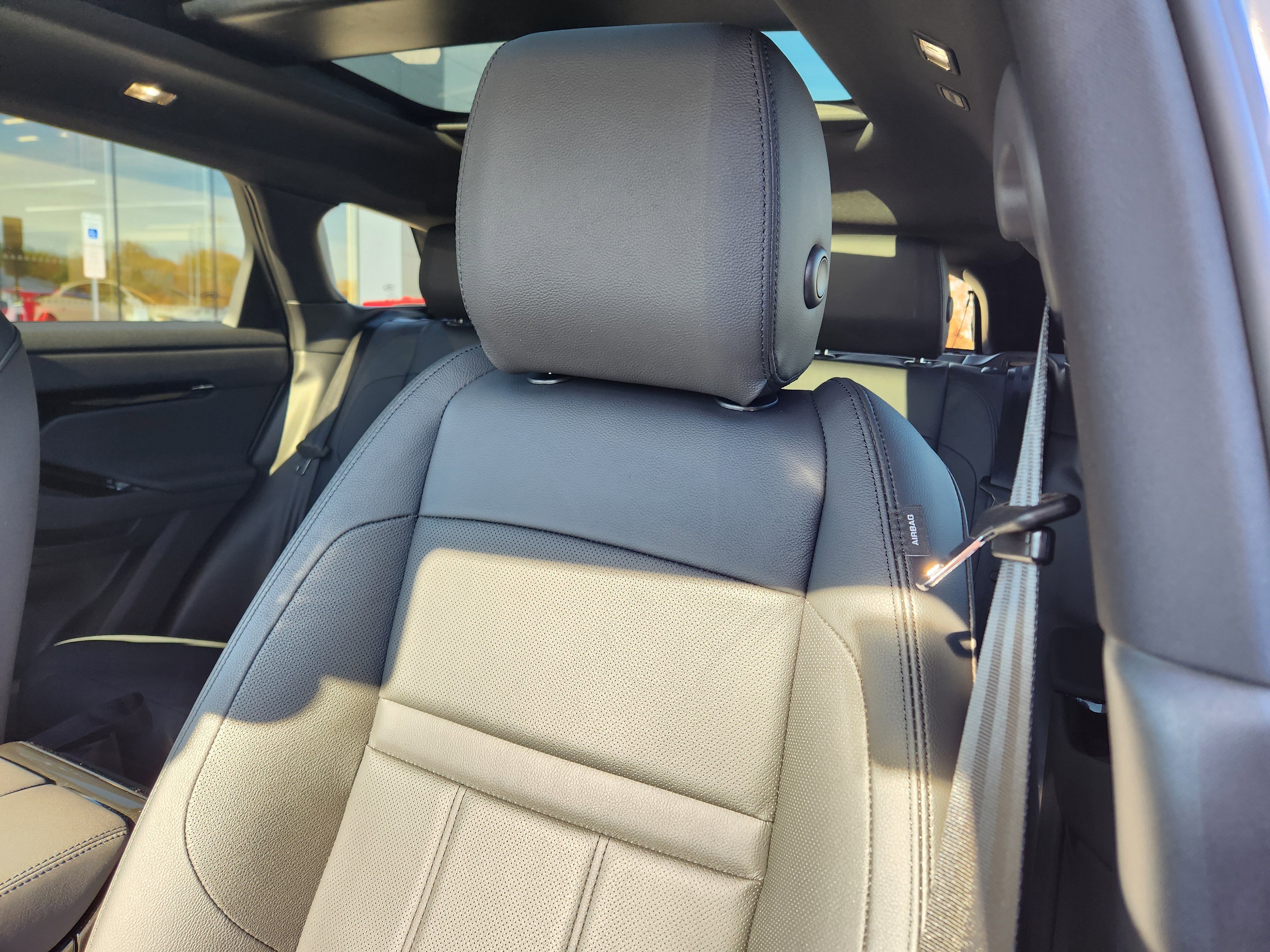 Certified 2026 Land Rover Range Rover Evoque S image 11