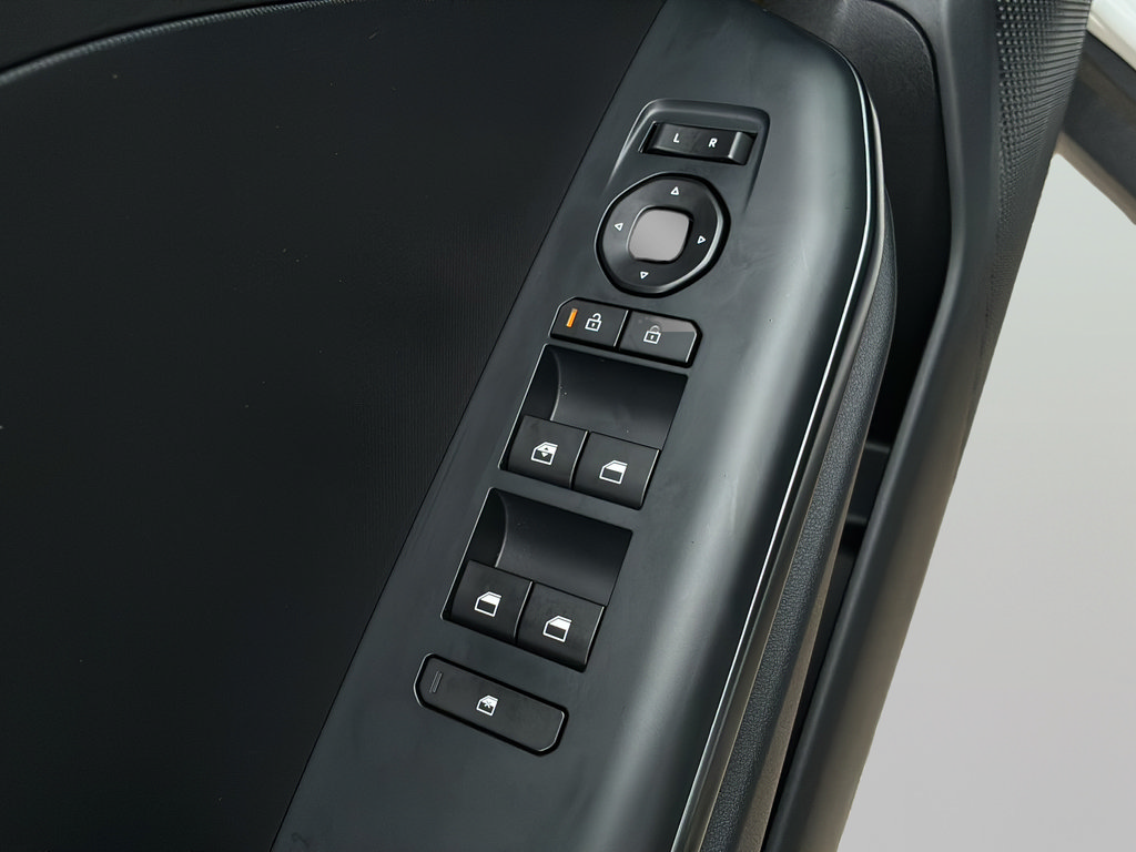 New 2026 Kia K4 FWD image 12
