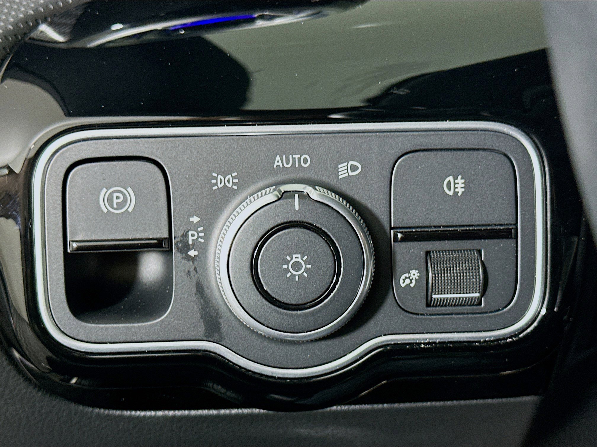 Used 2025 Mercedes-Benz CLA 250 image 17