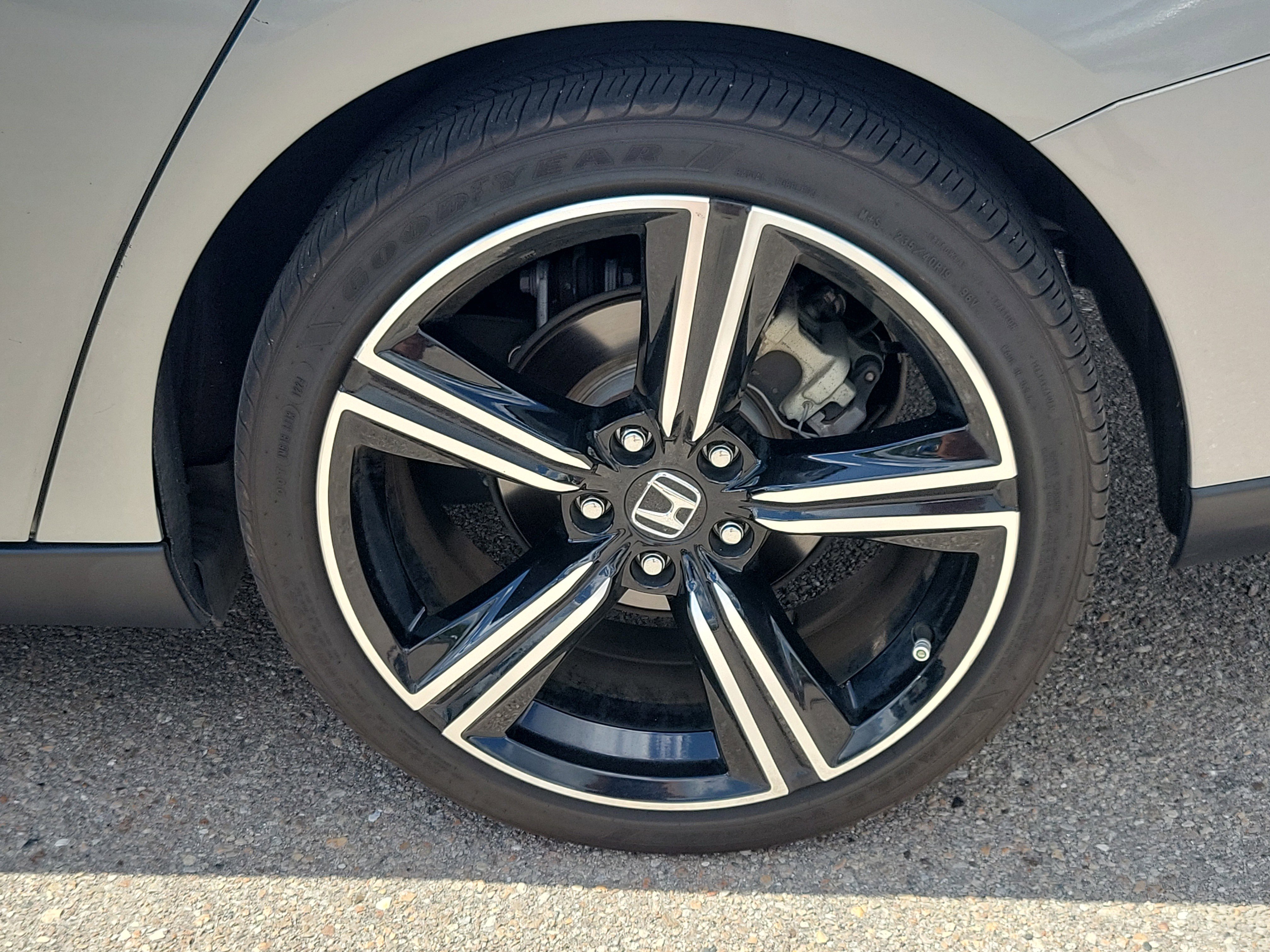 Used 2024 Honda Accord Sport image 9