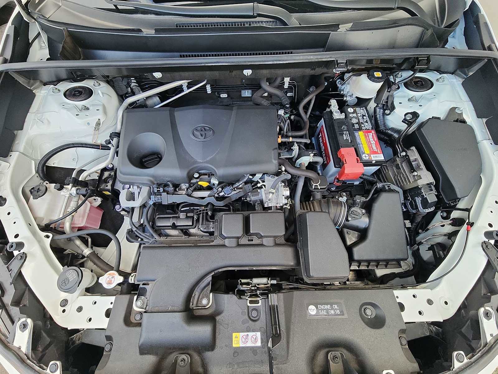 Used 2022 Toyota RAV4 LE FWD image 11