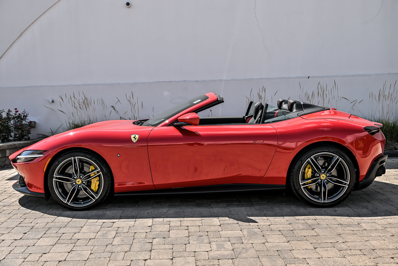Used 2024 Ferrari Roma Spider RWD image 12