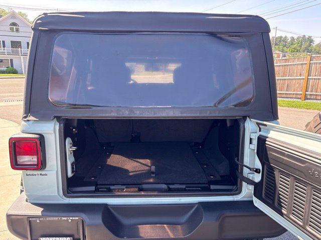 Used 2023 Jeep Wrangler Unlimited Sport AWD/4WD image 13