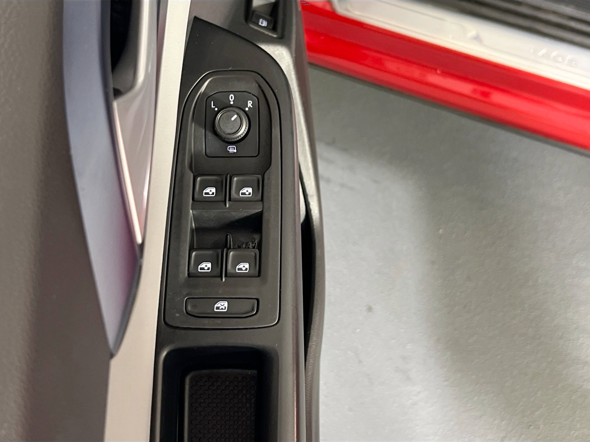 Used 2022 Volkswagen Taos SE AWD/4WD image 17