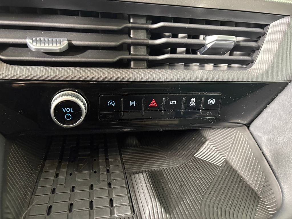 Certified 2025 Ford Explorer ST-Line w/ Premium Package image 20