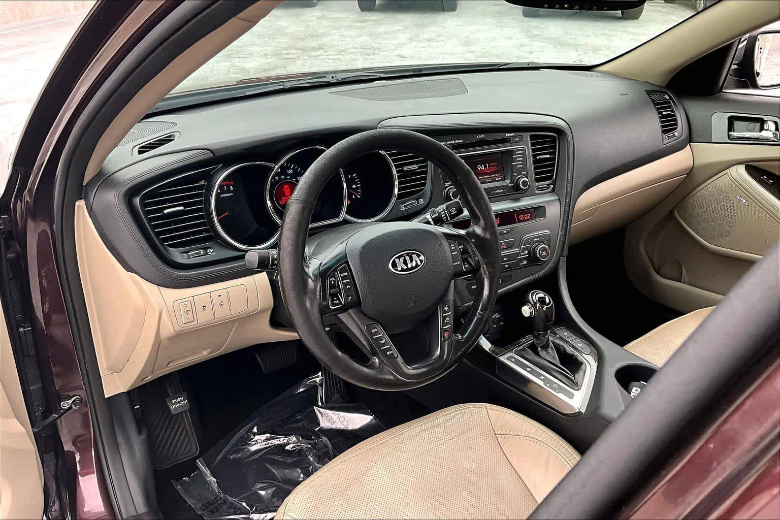 Used 2013 Kia Optima EX w/ Premium Pkg FWD image 18