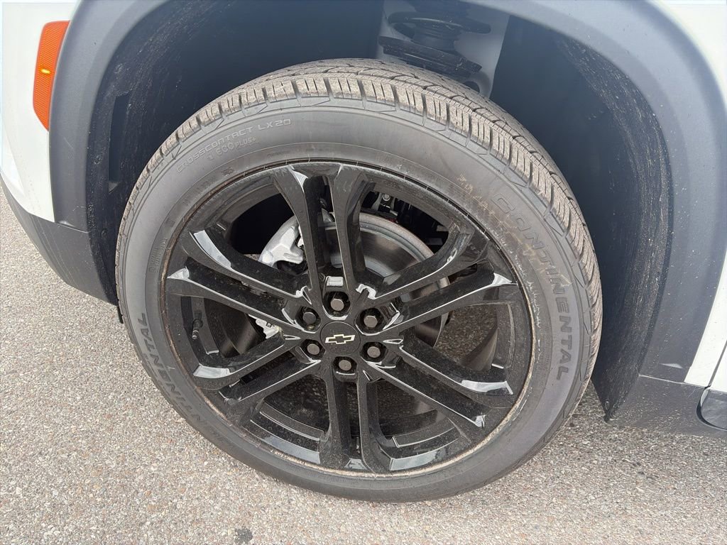 Certified 2026 Chevrolet Traverse LT FWD image 11