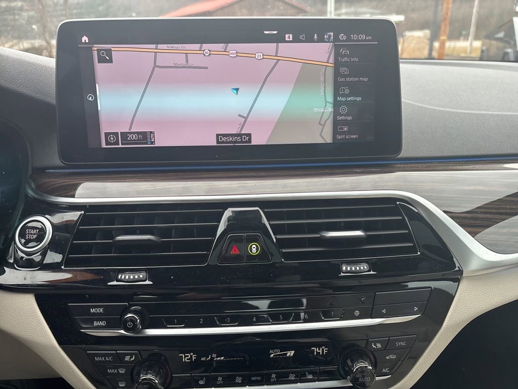 Used 2021 BMW 530e w/ Executive Package image 15