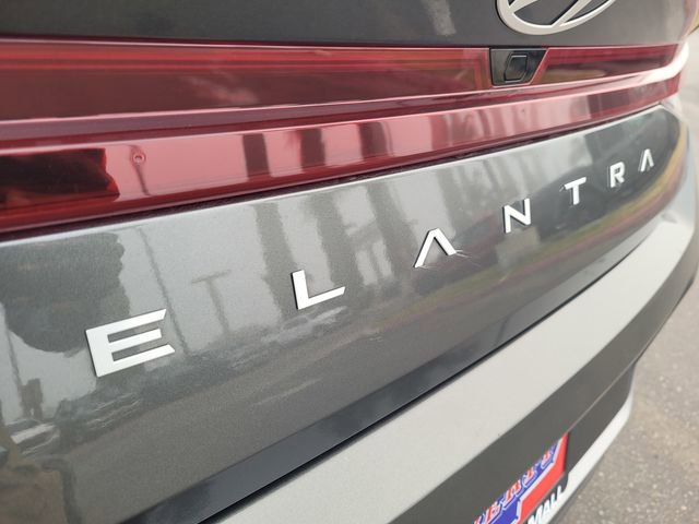 Used 2024 Hyundai Elantra SEL image 28