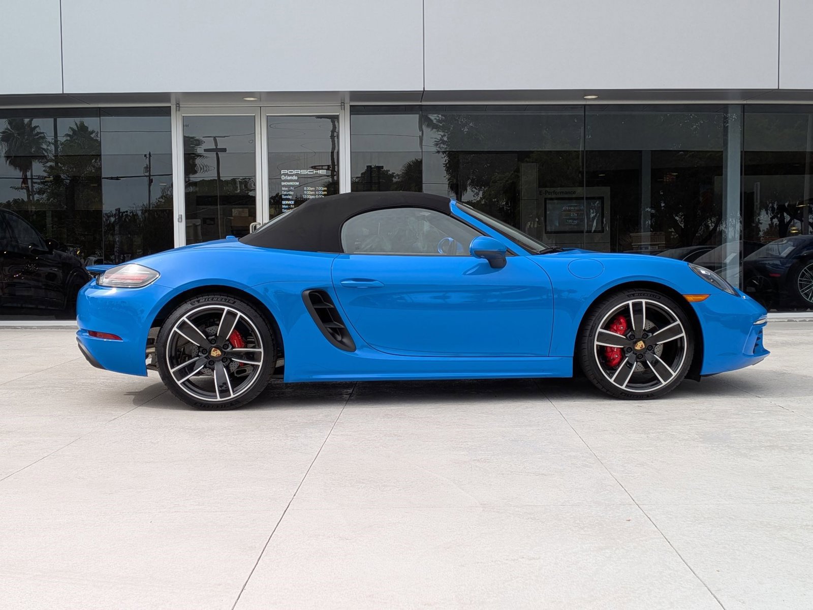 New 2025 Porsche 718 Boxster S image 8