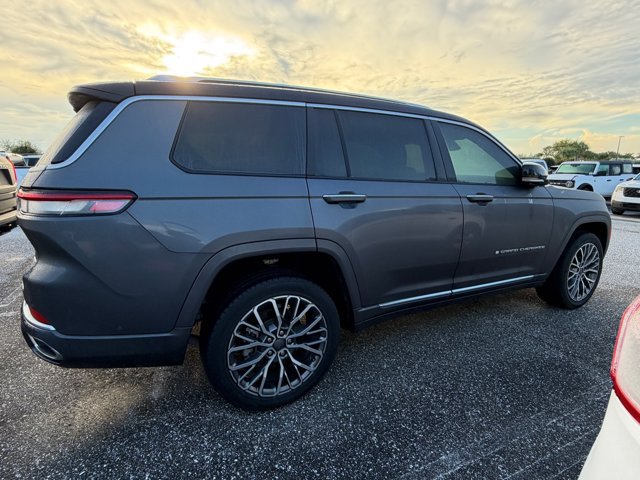 Used 2022 Jeep Grand Cherokee L Summit AWD/4WD image 11