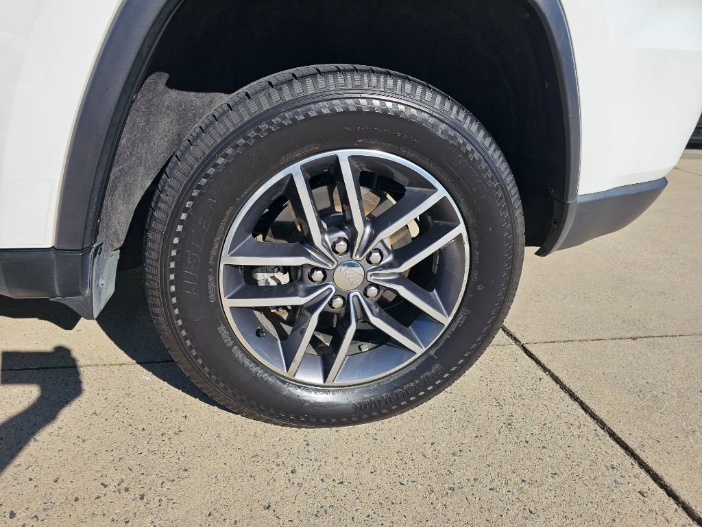 Used 2017 Jeep Grand Cherokee Limited image 30