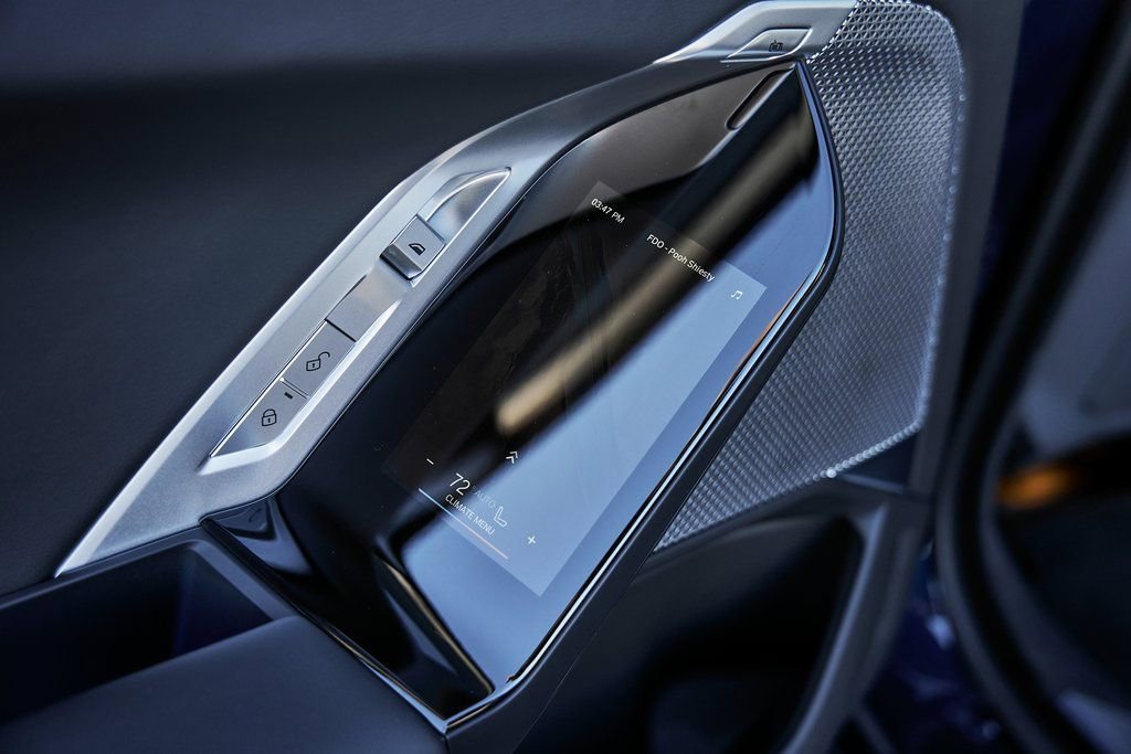 Used 2025 BMW 760i xDrive w/ Executive Package image 45